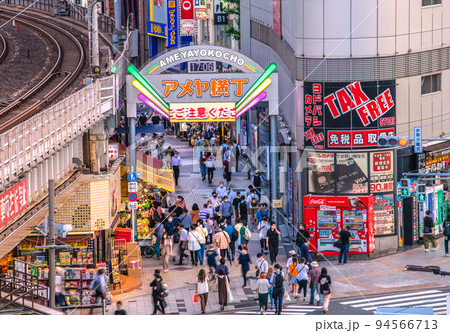 日本の東京都市景観 8週世界最多…。コロナ禍だが賑わう上野のアメ横などを望む=9月16日 日本の東京都市景観 8週世界最多…。コロナ禍だが賑わう上野のアメ横などを望む=9月16日 94566713