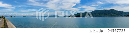 瀬戸内海のパノラマ風景、とびしま海道 上蒲刈島 94567723