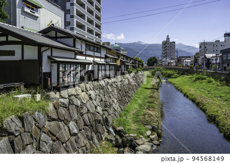 松本 縄手通り商店街 女鳥羽川 長野県松本市 松本 縄手通り商店街 女鳥羽川 長野県松本市 94568149