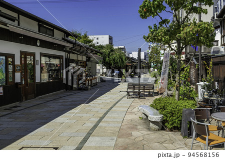 松本　縄手通り商店街　長野県松本市 94568156