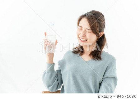 女性　ビューティー　水 94571030