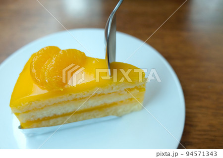 Orange cake 94571343
