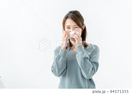 女性　ティッシュ 94571355