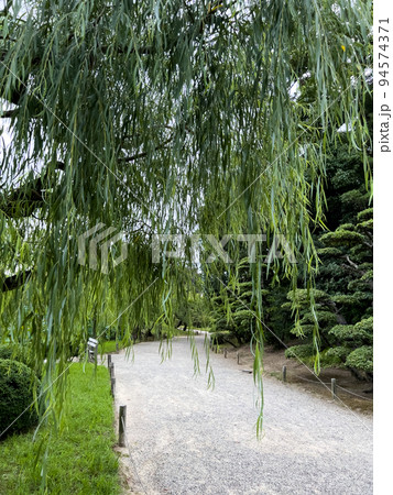 初秋の栗林公園（9月上旬） 94574371