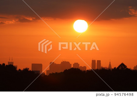 日の出 94576498