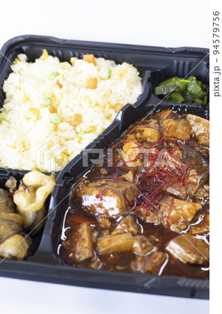 美味しい麻婆豆腐とチャーハンの中華弁当 美味しい麻婆豆腐とチャーハンの中華弁当 94579756