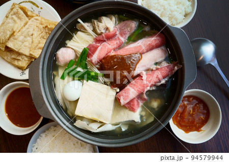 大腸 臭豆腐 臭い豆腐 94579944