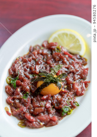 馬肉のユッケ 馬肉のユッケ 94580276