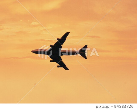 飛行機 94583726