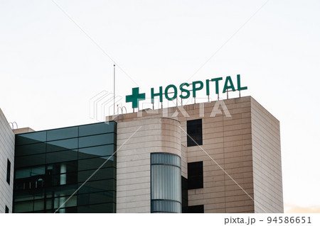 HOSPITAL sign in letters on the outside 94586651