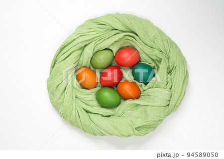 Easter eggs of different colors. Preparing for Easter Week. 94589050
