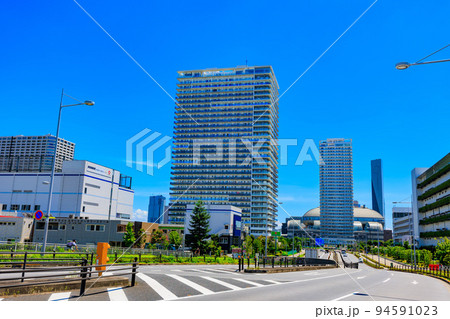 東京　江東区有明　タワーマンションのある都市風景 94591023
