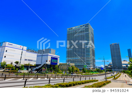 東京　江東区有明　タワーマンションのある都市風景 94591024