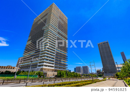 東京　江東区有明　タワーマンションのある都市風景 94591025