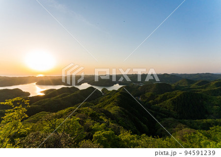 烏帽子岳展望所　対馬 94591239