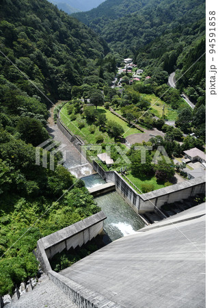 群馬県の奥四万川ダム 群馬県の奥四万川ダム 94591858