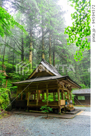 神秘的な神社「パワースポット・本堂周辺風景」上色見熊野座神社(阿蘇郡高森町上色見) 神秘的な神社「パワースポット・本堂周辺風景」上色見熊野座神社(阿蘇郡高森町上色見) 94594572