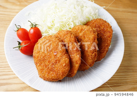 コロッケ　揚物惣菜 94594846