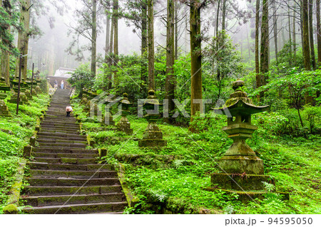 神秘的な神社「パワースポット・本堂への道周辺風景」上色見熊野座神社(阿蘇郡高森町上色見) 神秘的な神社「パワースポット・本堂への道周辺風景」上色見熊野座神社(阿蘇郡高森町上色見) 94595050