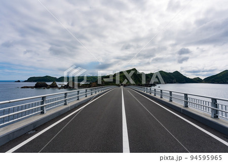 大橋へと続く道 大橋へと続く道 94595965