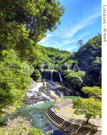 大分県九重町竜門の滝 94595971