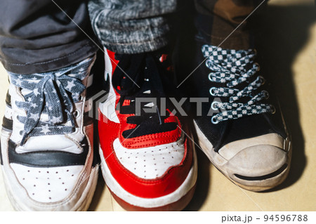 スニーカー 94596788