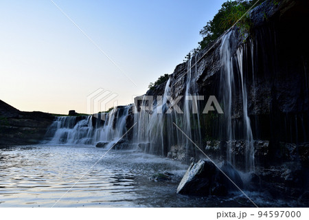 夏の黒滝 夏の黒滝 94597000