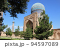 サマルカンドのビビハニム・モスク　世界遺産　ウズベキスタン 94597089