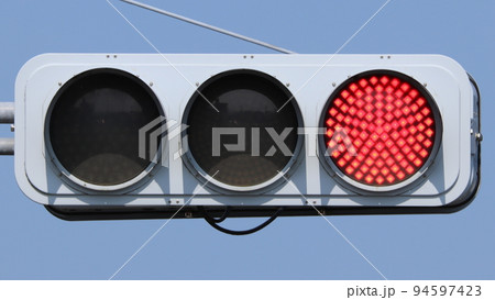 赤信号 LED信号機 車両用信号機の写真素材 [94597423] - PIXTA