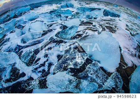 ヨークルスアゥルロゥン氷河湖 94598623