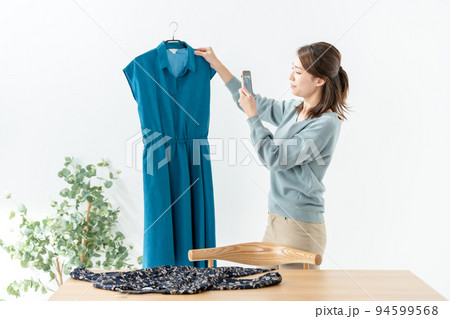 中古　古着　リユース　スマートフォン　女性 94599568