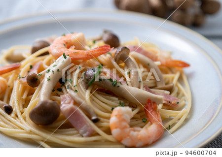 エビときのこのパスタ 94600704