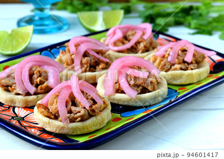 メキシコ料理のソペス 94601417