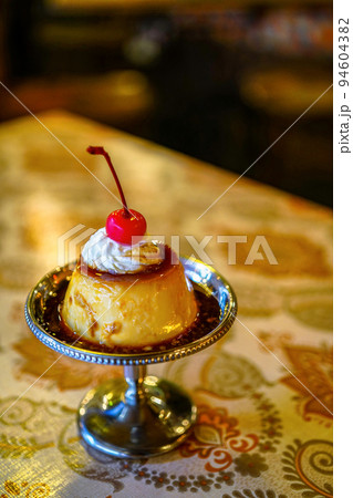 レトロなクラシックプリン レトロなクラシックプリン 94604382