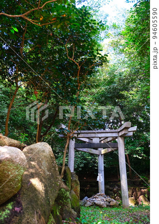 蚕ノ社(木嶋神社)の三柱鳥居 蚕ノ社(木嶋神社)の三柱鳥居 94605590