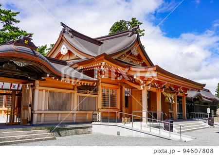 再建復旧工事が進む秋の阿蘇神社(熊本県阿蘇市) 再建復旧工事が進む秋の阿蘇神社(熊本県阿蘇市) 94607808