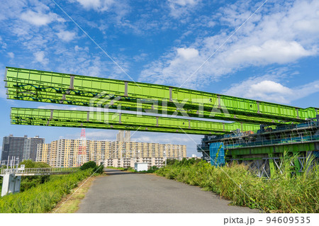 大阪府　新名神高速道路　淀川東高架橋工事 94609535