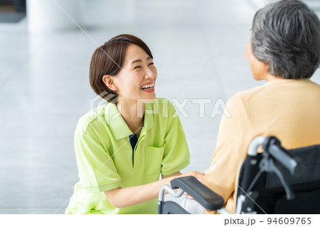 ミドルの介護福祉士 94609765