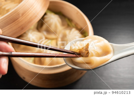 小籠包　ショウロンポウ 94610213