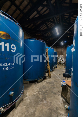 焼酎製造所 ドラム缶 焼酎製造所 ドラム缶 94610504