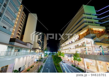 JR尼崎駅北側デッキ上からの夜景　西側 94610701