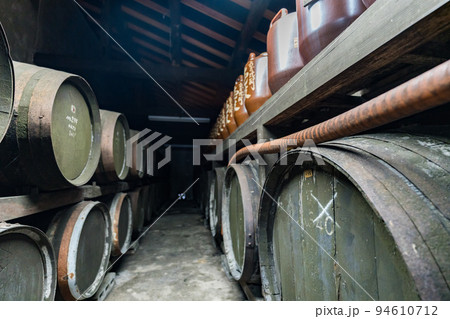 焼酎製造所　樽 94610712