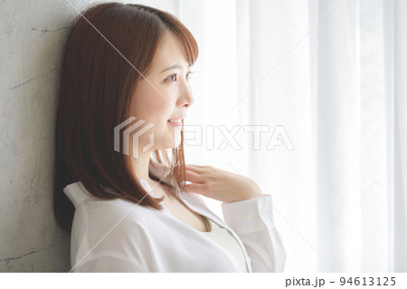 ビューティー 女性 ポートレート 94613125