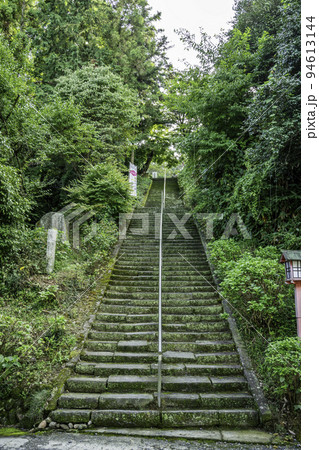 岩殿観音　正法寺　参道石段　埼玉県東松山市 94613144