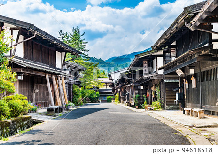 長野県 妻籠宿　～寺下の町並み～ 94618518