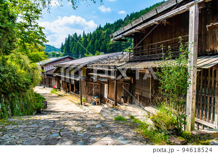 長野県 妻籠宿　～寺下の町並み～ 94618524