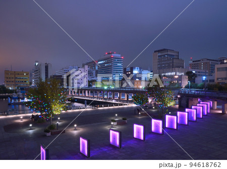 横浜のイルミネーション 横浜のイルミネーション 94618762