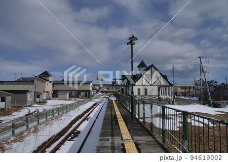 日高本線 新冠駅 ホーム2 2021年2月 94619002