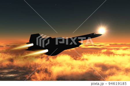 夕暮れのベーリング海上空を飛行する米国空軍超音速偵察機「SR-71 ブラックバード」 94619185