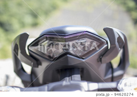 バイクのテールランプ 94620274